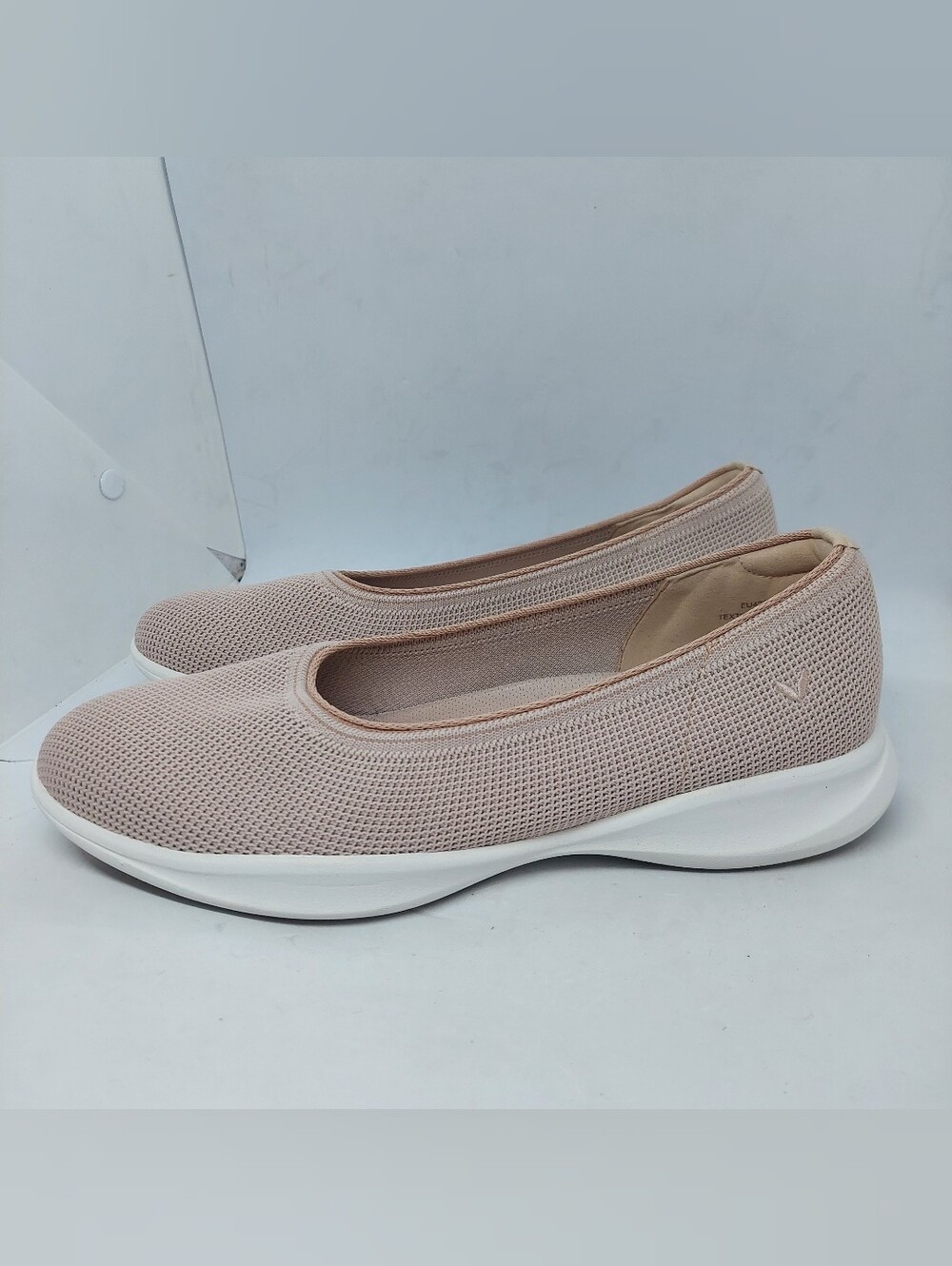 Vivaia Izabel Walker Pro Hybrid Knit Ballet Flats Womens Size 10.5 Mousy Taupe